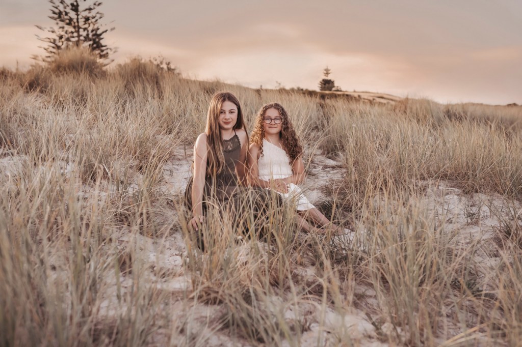Whangarei Family Photographer. Best Whangarei Photorapher. Whangarei Beach. Olivia Gundry Photography. Family Portrait Whangarei