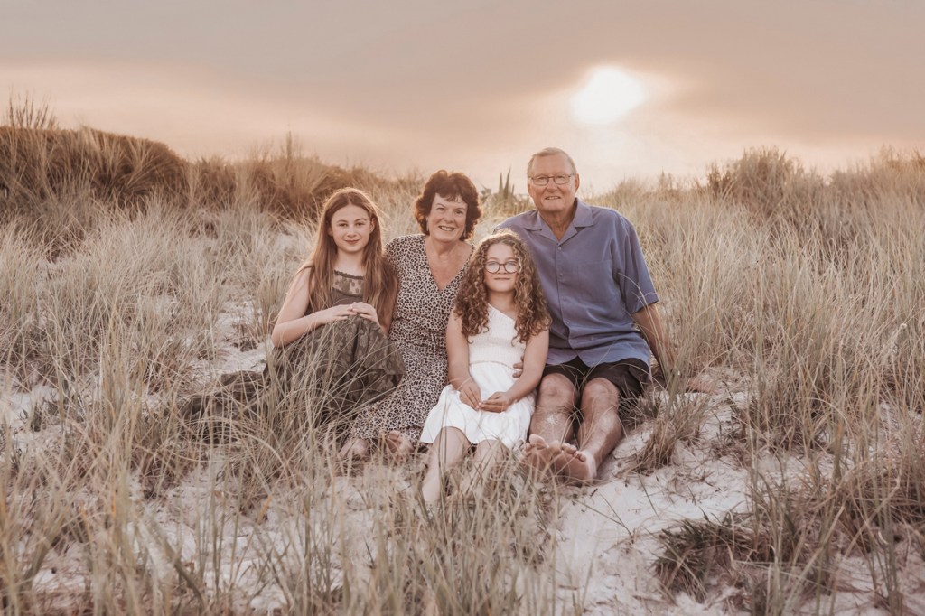 Whangarei Family Photographer. Best Whangarei Photorapher. Whangarei Beach. Olivia Gundry Photography. Family Portrait Whangarei